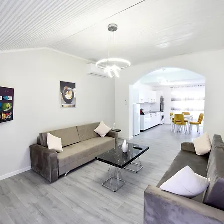 Apartment Vila Hope 6 *